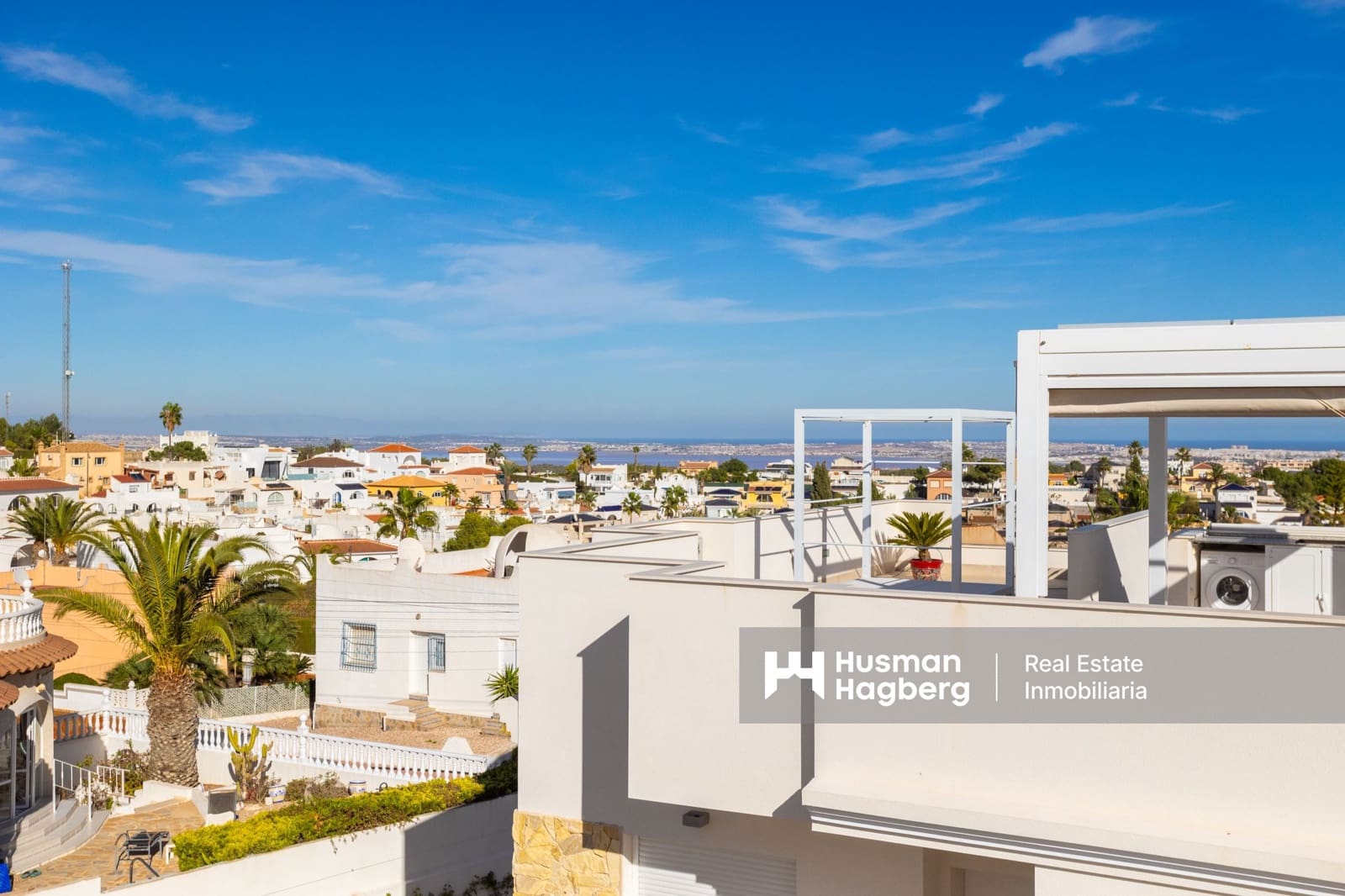 2 bedroom Apartment for sale in Villamartin with pool - € 329,000 (Ref: 9444886)