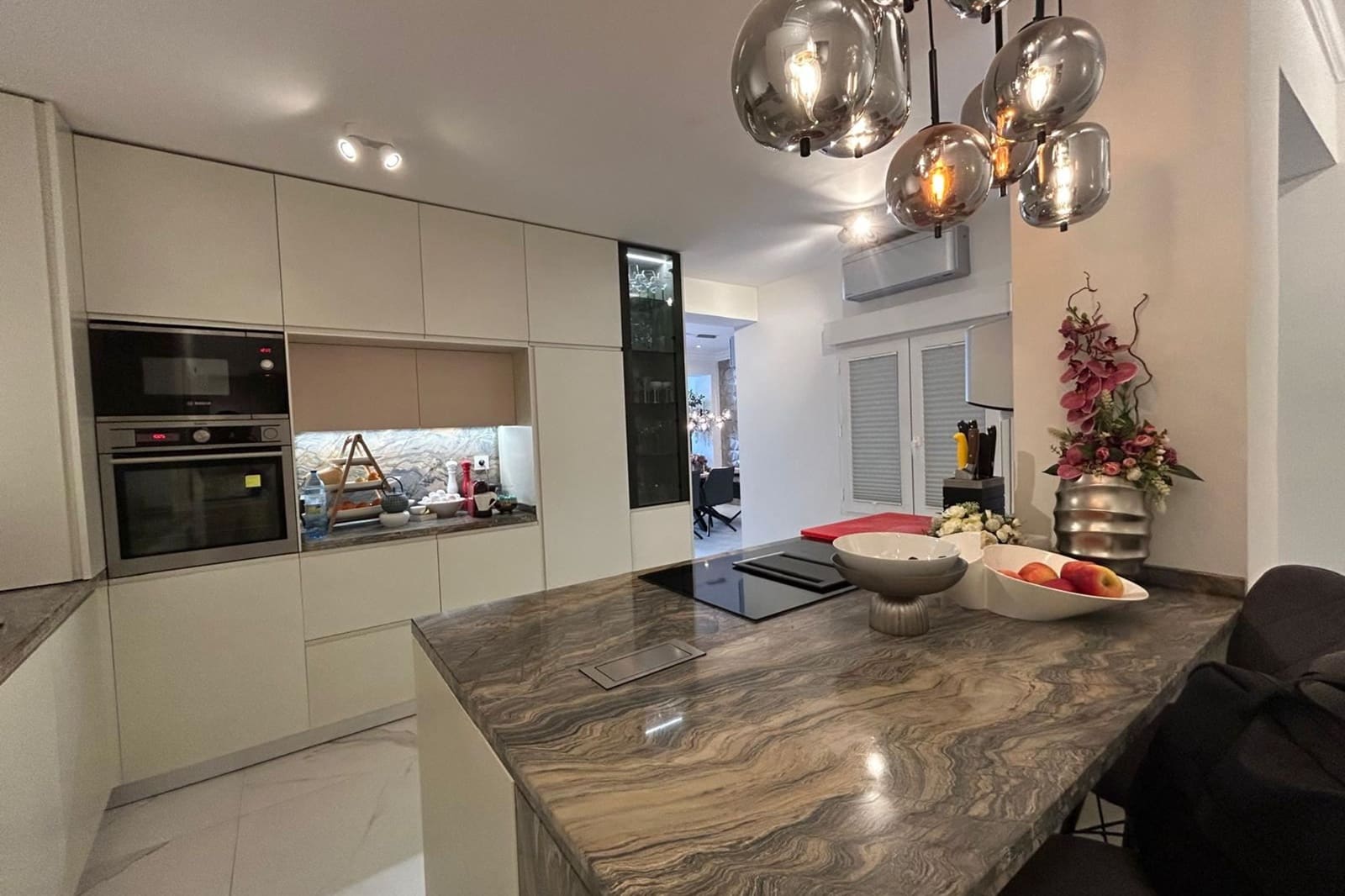 Apartamento de 3 habitaciones en Torrevieja en venta - 350.000 € (Ref: 9453628)