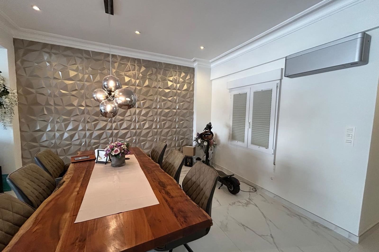 Apartamento de 3 habitaciones en Torrevieja en venta - 350.000 € (Ref: 9453628)