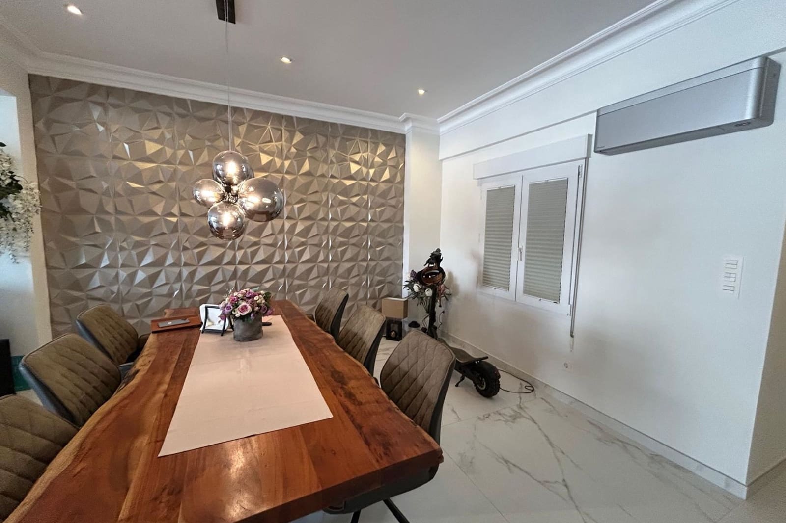 Apartamento de 3 habitaciones en Torrevieja en venta - 350.000 € (Ref: 9453628)