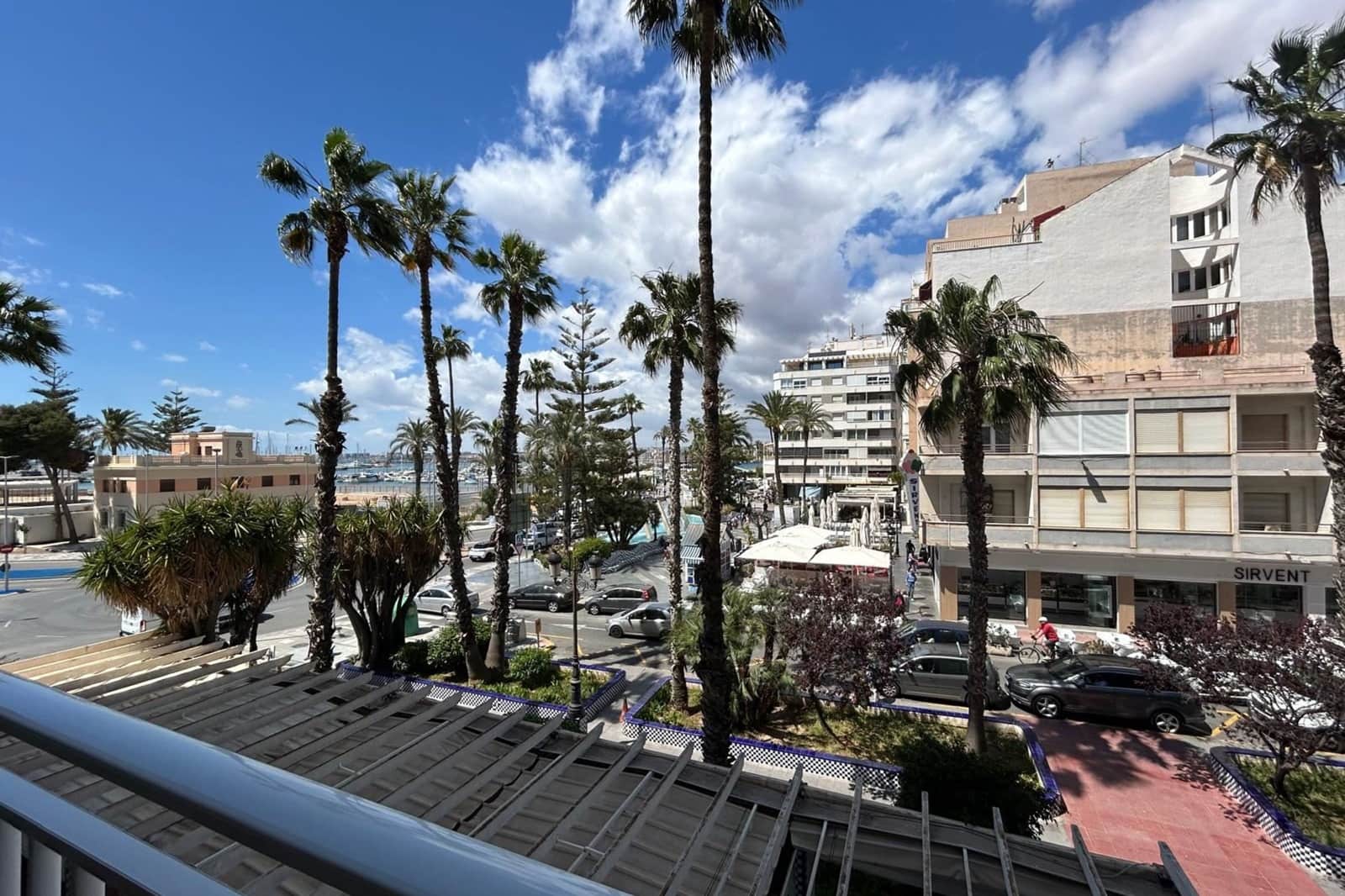 Apartamento de 3 habitaciones en Torrevieja en venta - 350.000 € (Ref: 9453628)