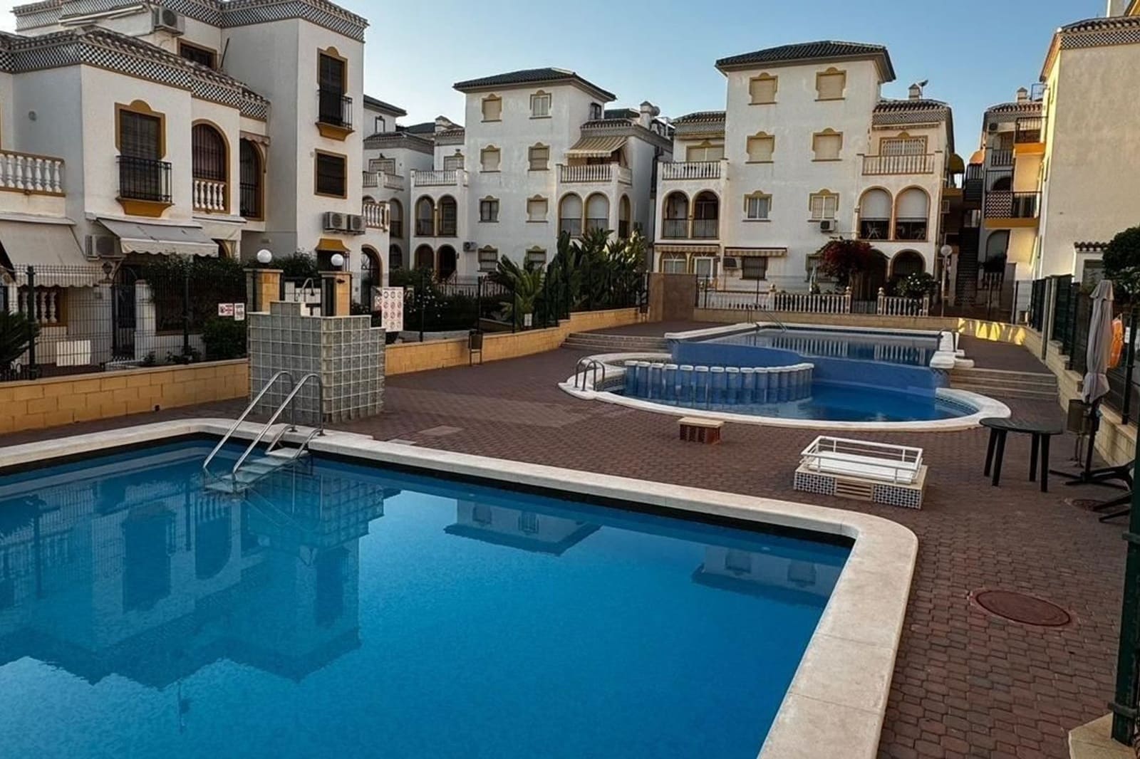 3 sovrum Lägenhet till salu i Torrevieja med pool - 223 000 € (Ref: 9460611)