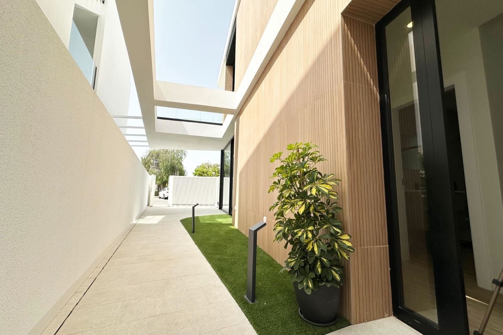 3 bedroom Villa for sale in Torre de la Horadada with pool - € 628,000 (Ref: 9462911)