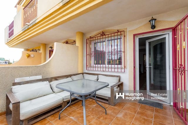 3 makuuhuone Omakotitalo myytävänä paikassa Playa Flamenca, Orihuela mukana uima-altaan - 193 000 € (Ref: 9467625)