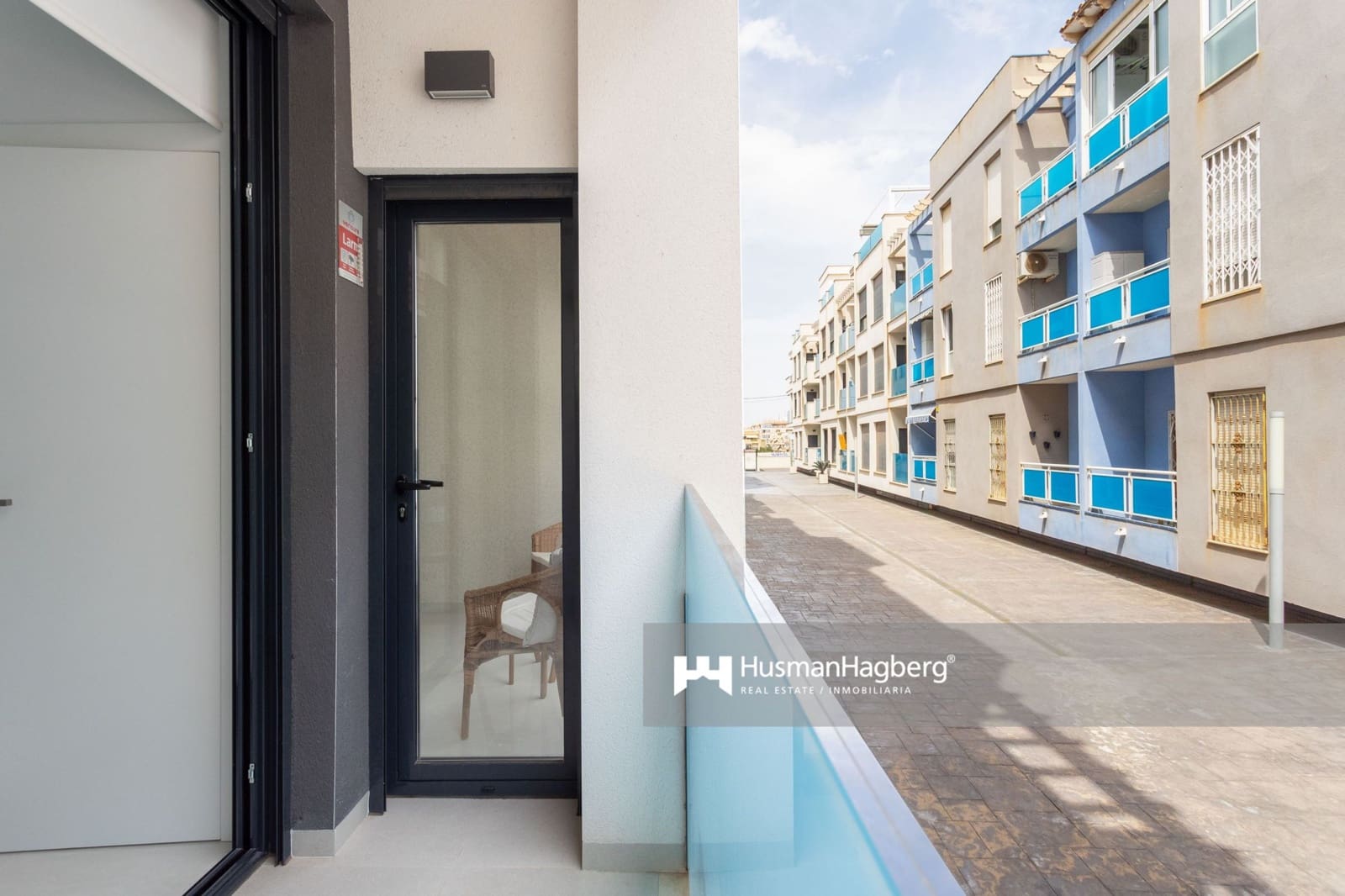 2 bedroom Apartment for sale in Torrevieja with pool - € 189,900 (Ref: 9475014)