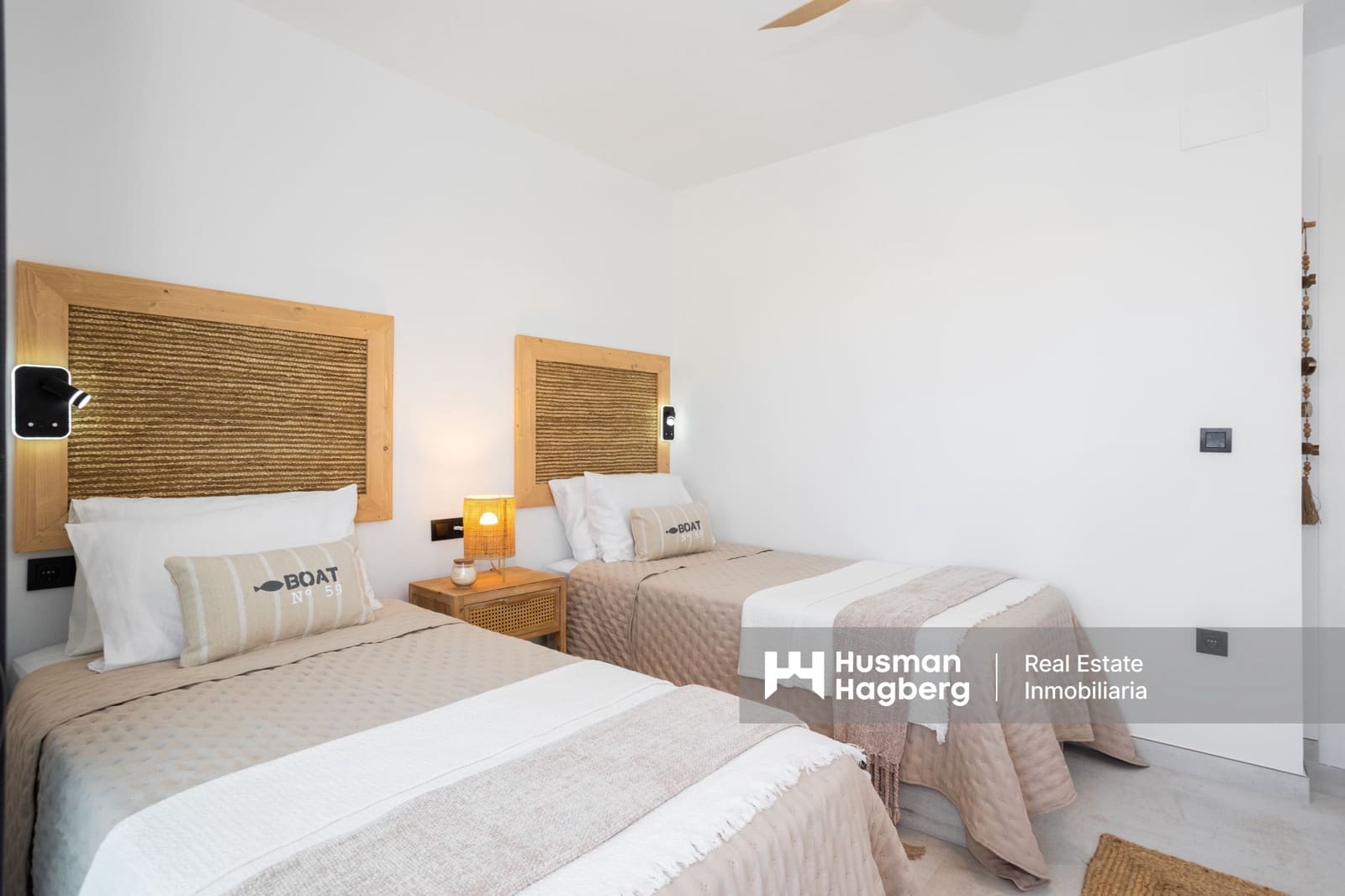 2 bedroom Apartment for sale in Torrevieja - € 289,900 (Ref: 9475015)