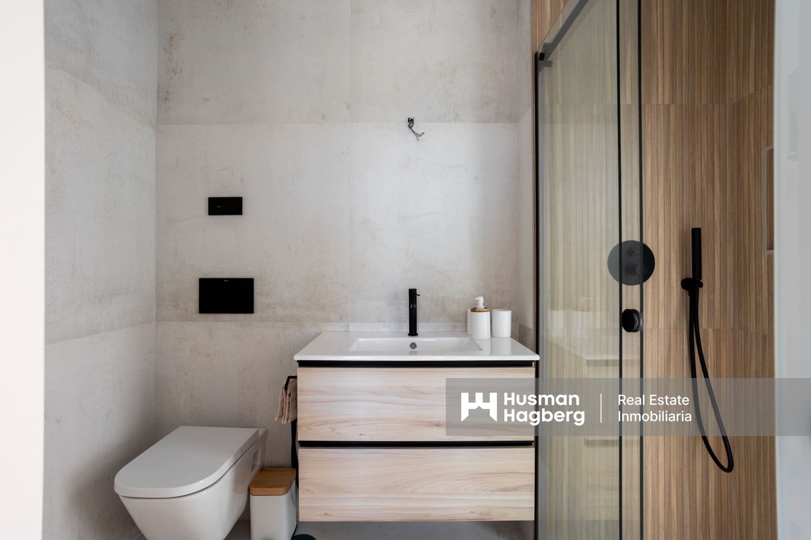 2 bedroom Apartment for sale in Torrevieja - € 289,900 (Ref: 9475015)