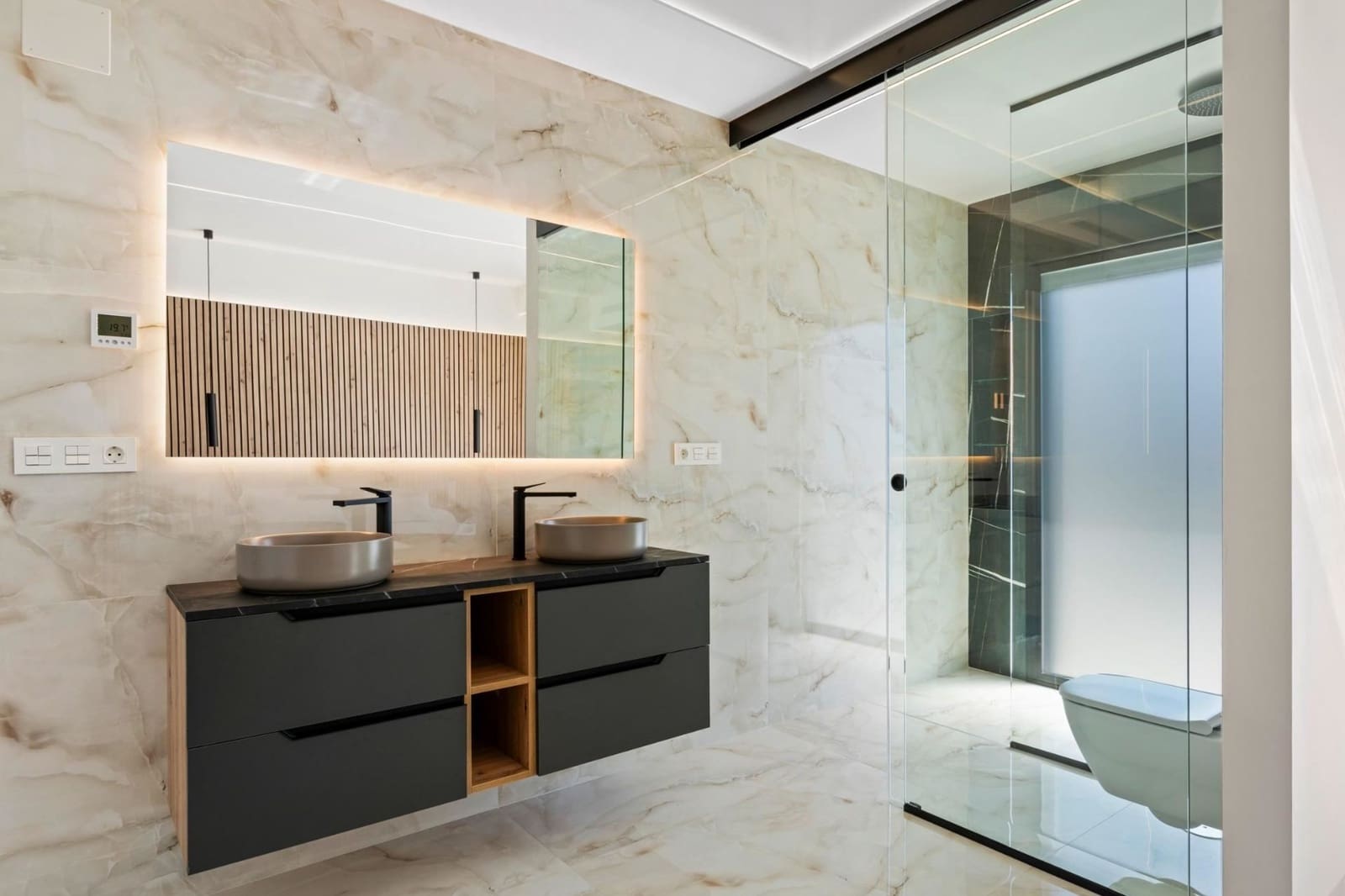 3 bedroom Villa for sale in Algorfa with pool - € 670,000 (Ref: 9480636)