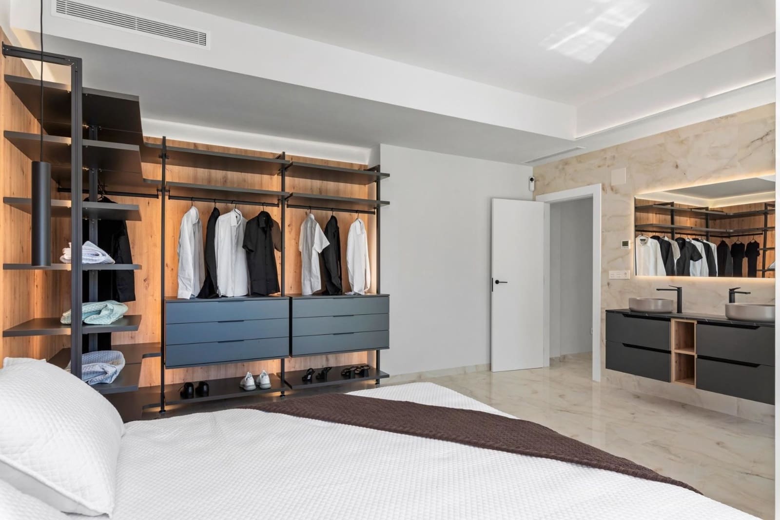 3 bedroom Villa for sale in Algorfa with pool - € 670,000 (Ref: 9480636)