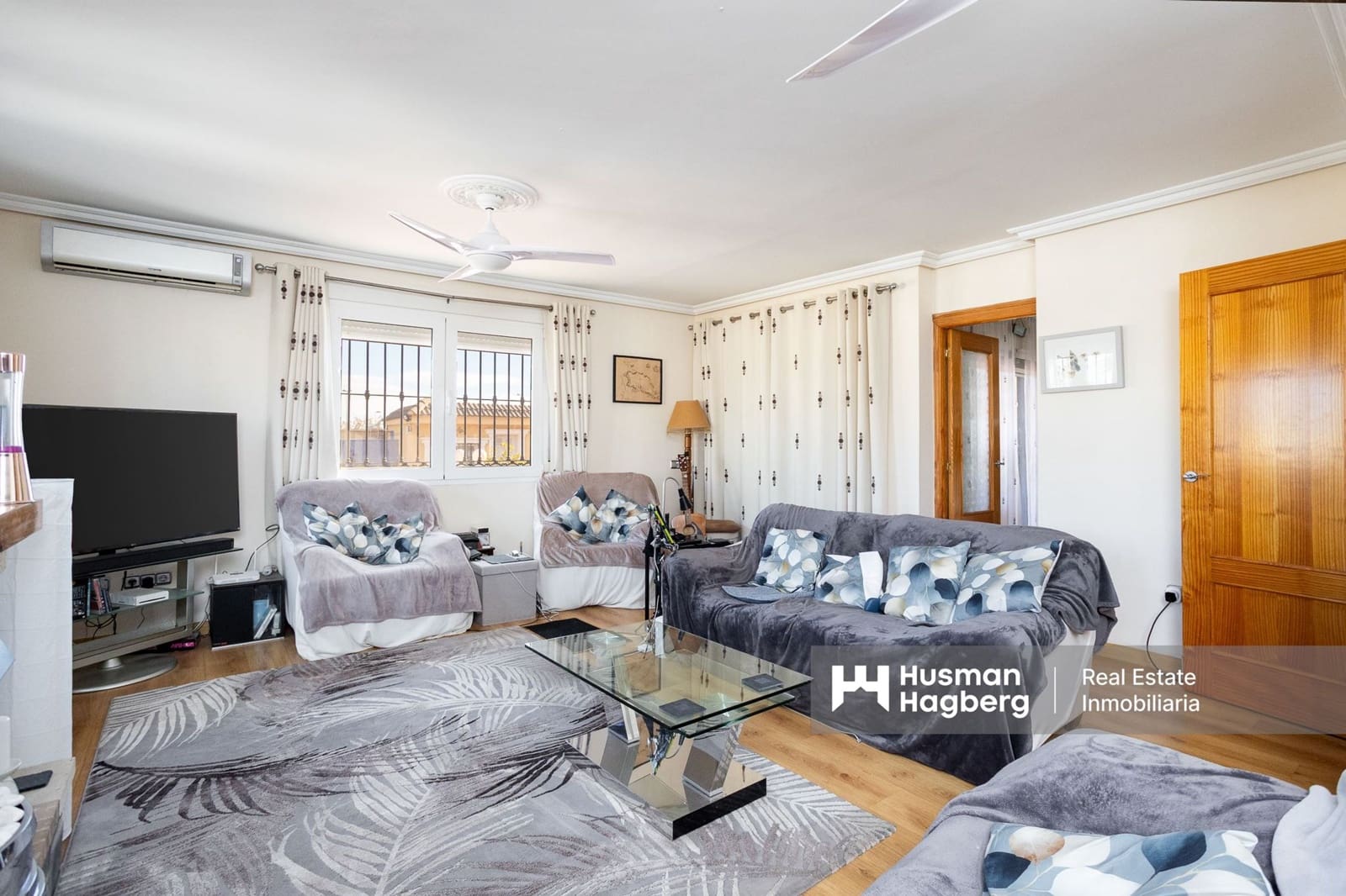 6 makuuhuone Huvila myytävänä paikassa Los Balcones mukana uima-altaan - 599 999 € (Ref: 9480637)