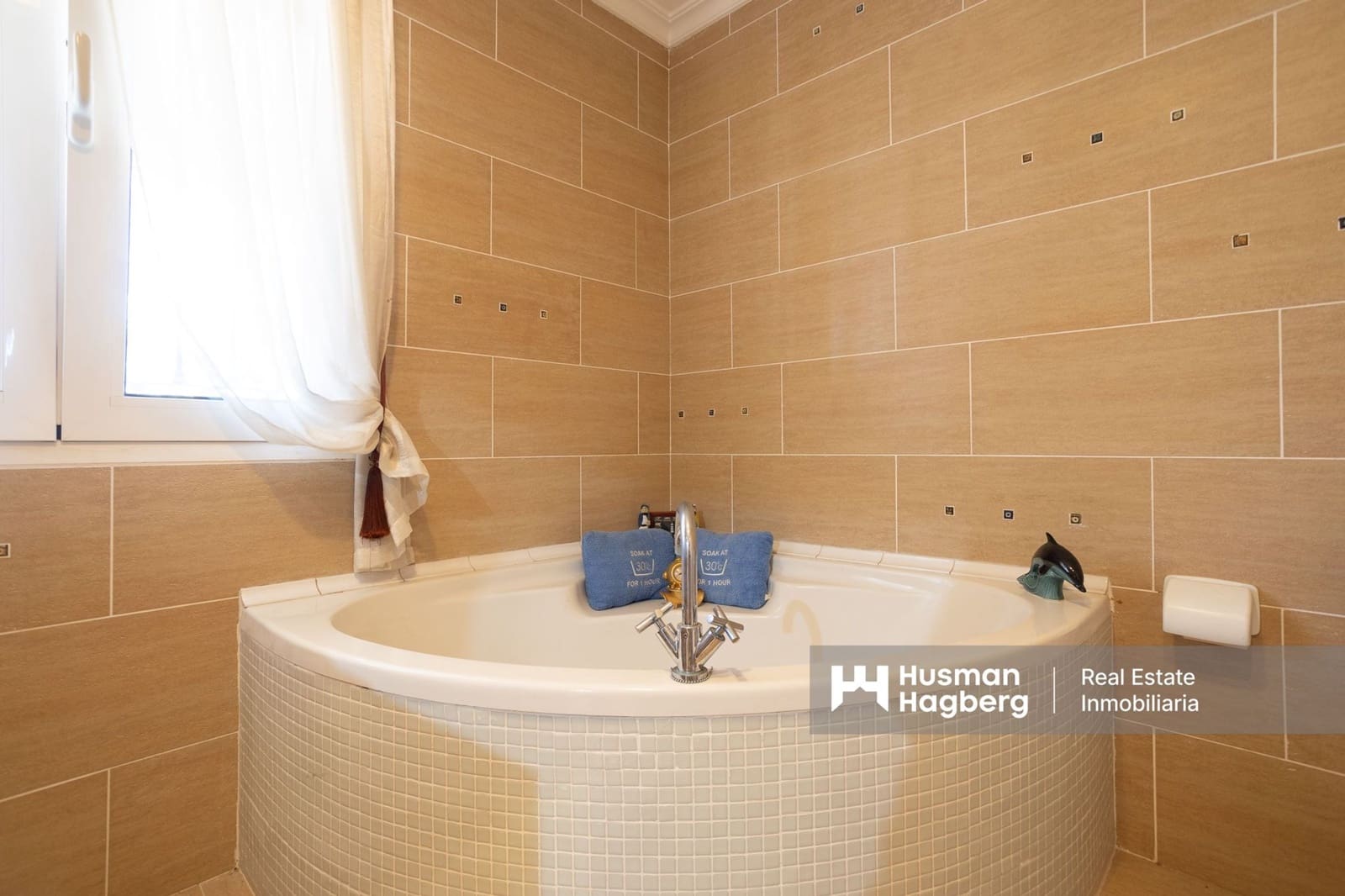 6 makuuhuone Huvila myytävänä paikassa Los Balcones mukana uima-altaan - 599 999 € (Ref: 9480637)