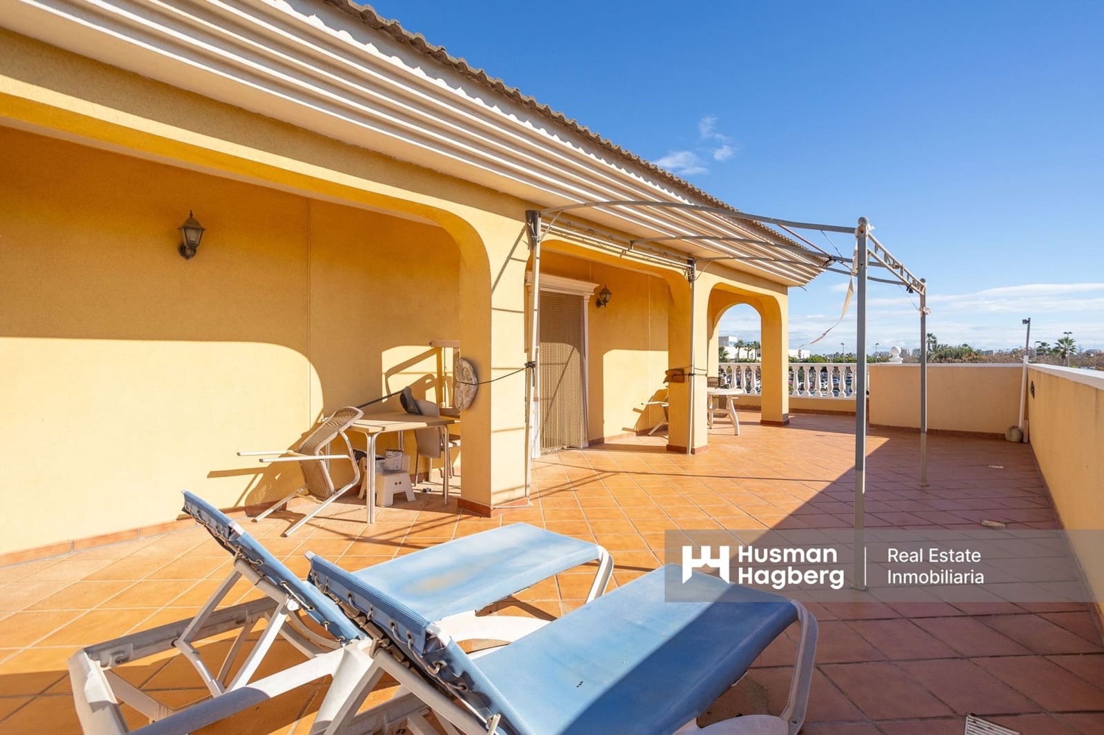 6 makuuhuone Huvila myytävänä paikassa Los Balcones mukana uima-altaan - 599 999 € (Ref: 9480637)