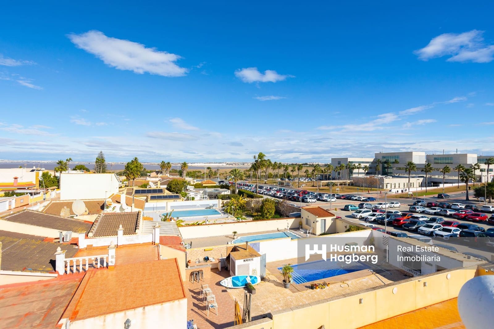 6 makuuhuone Huvila myytävänä paikassa Los Balcones mukana uima-altaan - 599 999 € (Ref: 9480637)