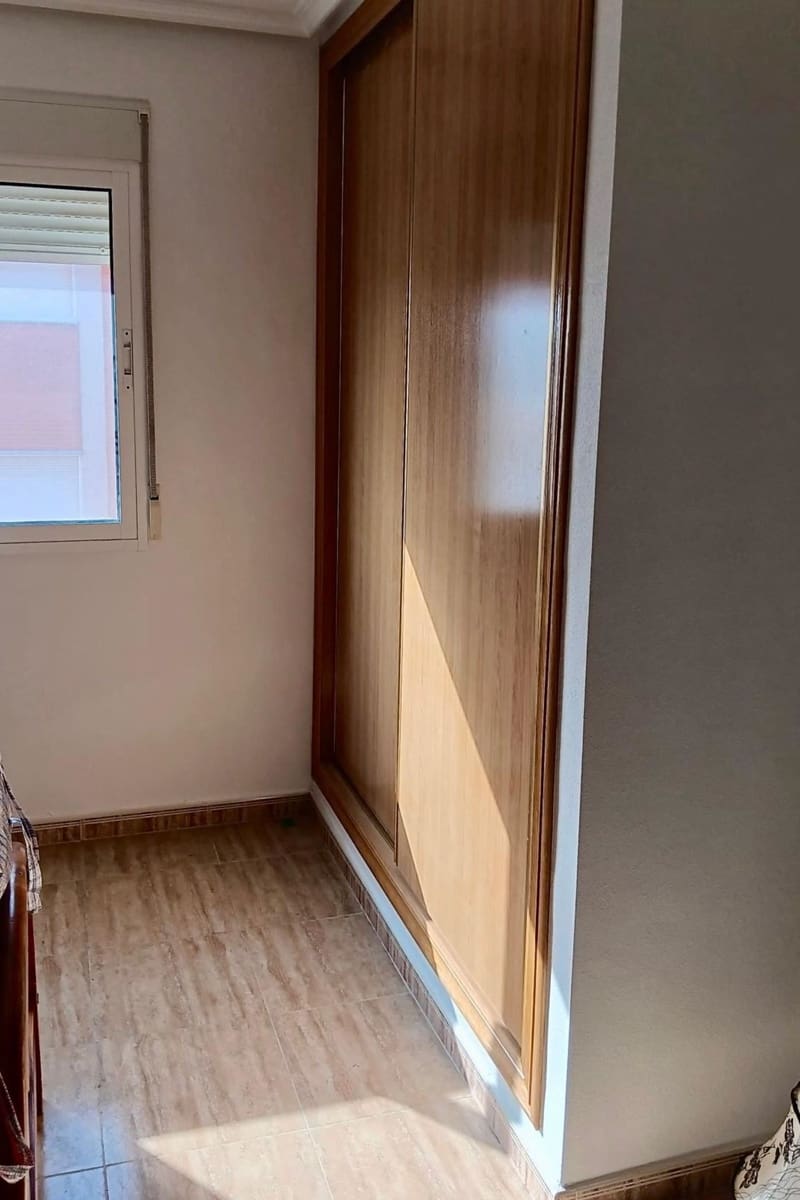 3 bedroom Apartment for sale in Pilar de la Horadada - € 160,000 (Ref: 9487139)