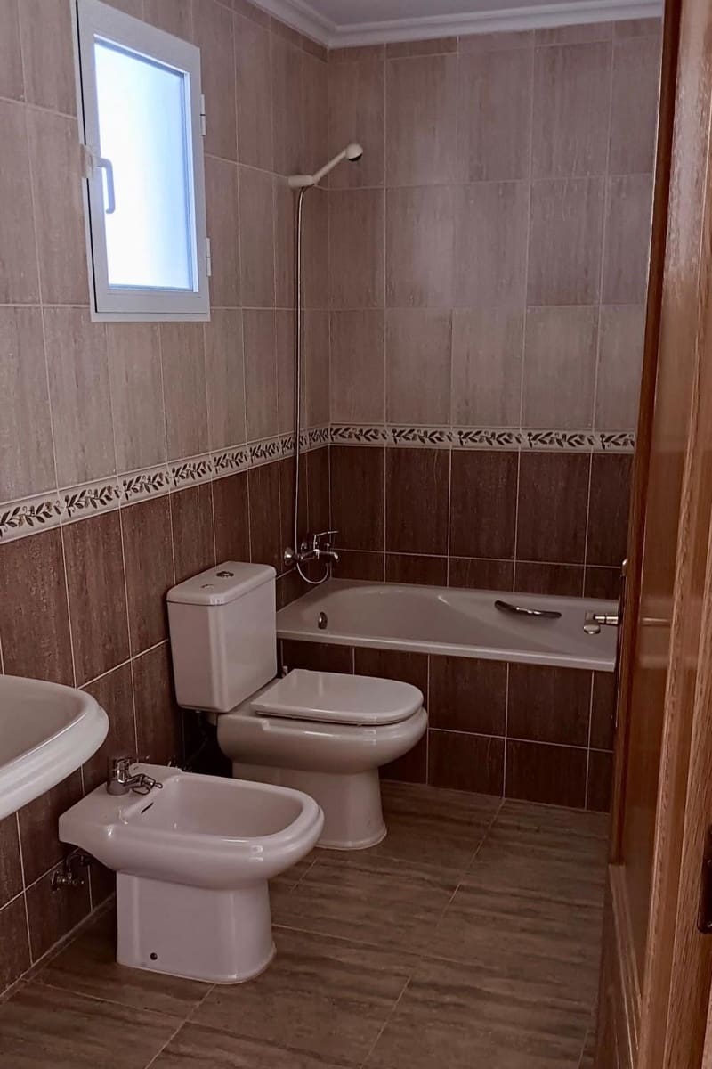 3 bedroom Apartment for sale in Pilar de la Horadada - € 160,000 (Ref: 9487139)