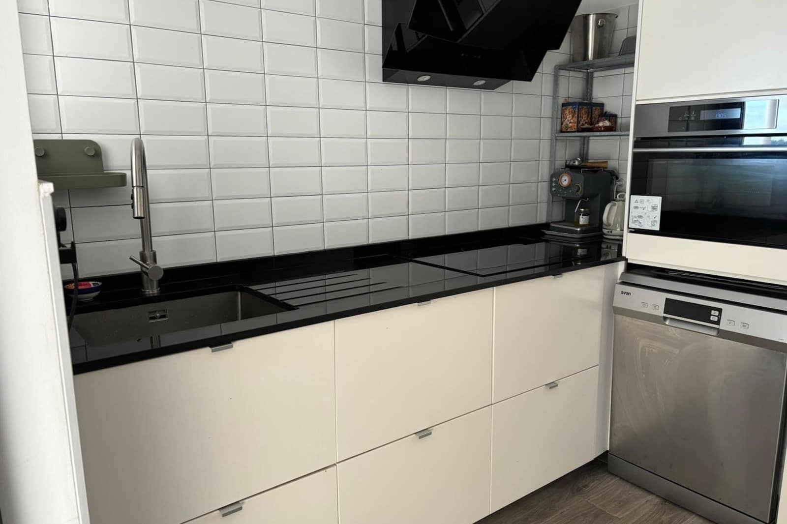 3 bedroom Apartment for sale in Punta Prima with pool - € 695,000 (Ref: 9490076)