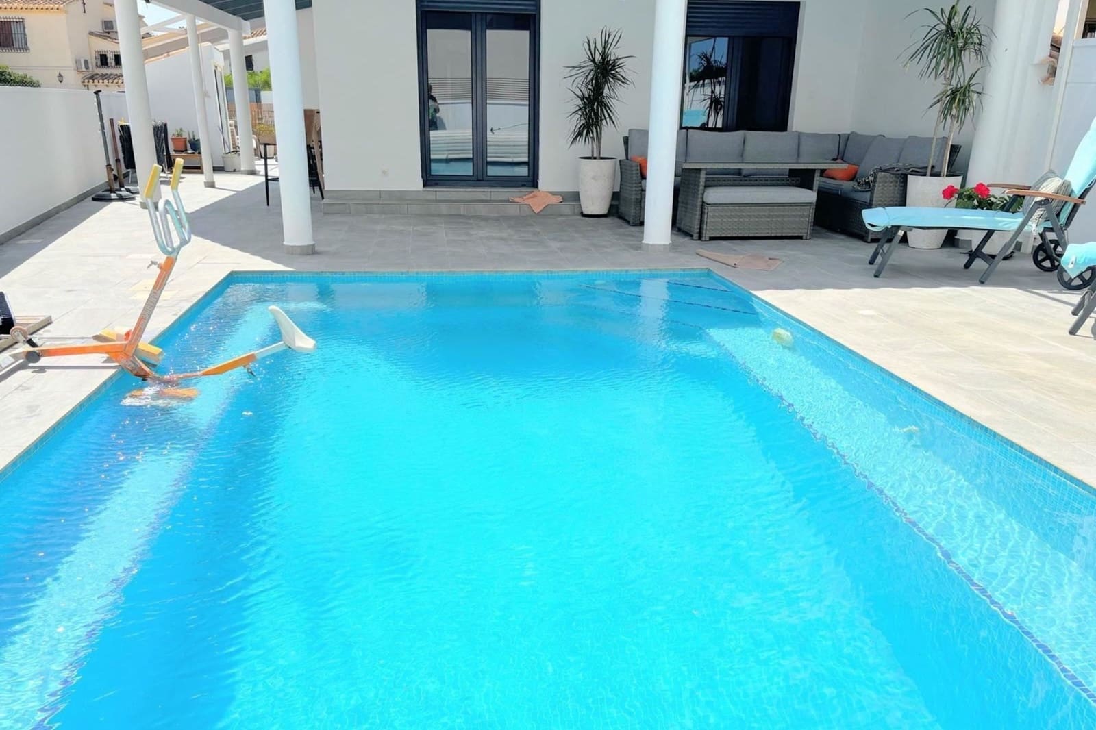 3 bedroom Apartment for sale in Punta Prima with pool - € 695,000 (Ref: 9490076)