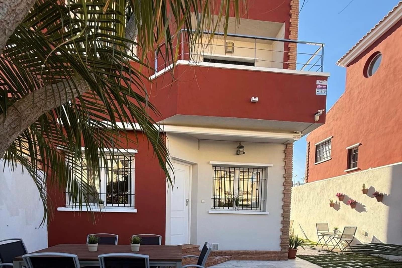 Casa de 4 habitaciones en Pilar de la Horadada en venta - 450.000 € (Ref: 9492748)