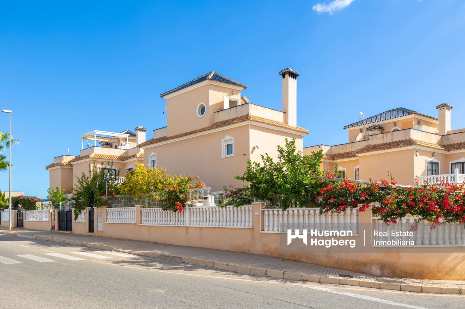 3 makuuhuone Huvila myytävänä paikassa La Zenia mukana uima-altaan - 419 000 € (Ref: 9495255)