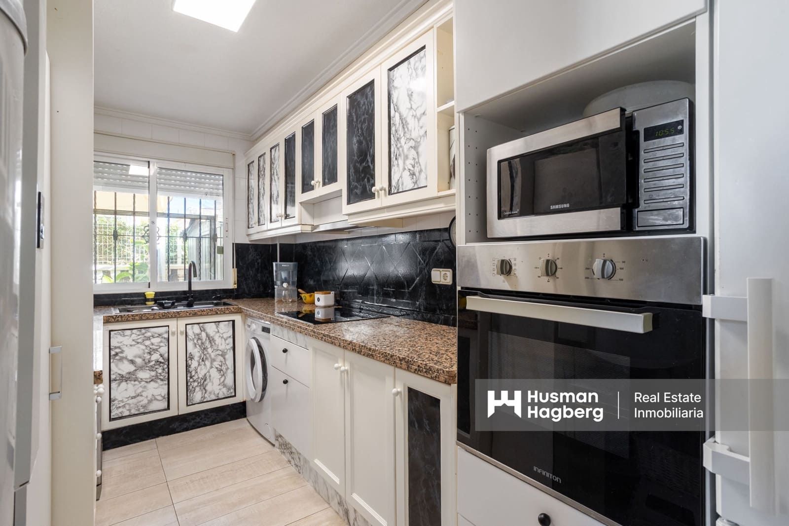 3 makuuhuone Huvila myytävänä paikassa La Zenia mukana uima-altaan - 419 000 € (Ref: 9495255)