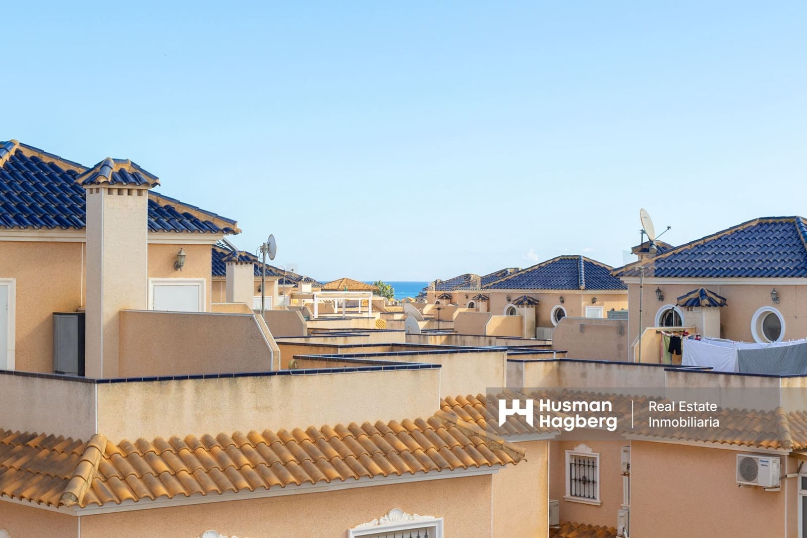 3 makuuhuone Huvila myytävänä paikassa La Zenia mukana uima-altaan - 419 000 € (Ref: 9495255)