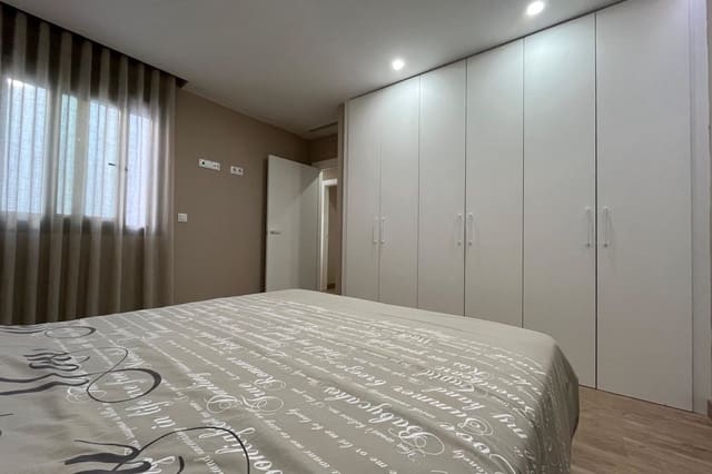 Casa de 3 habitaciones en San Fulgencio en venta con piscina - 350.000 € (Ref: 9495538)