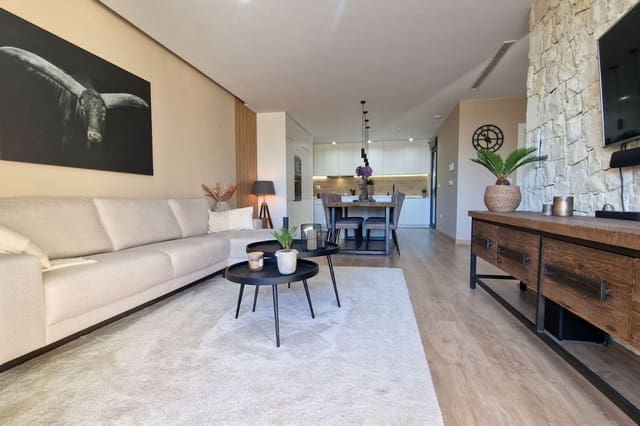 Casa de 3 habitaciones en San Fulgencio en venta con piscina - 350.000 € (Ref: 9495538)