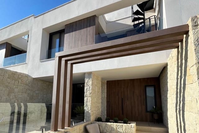 Casa de 3 habitaciones en San Fulgencio en venta con piscina - 350.000 € (Ref: 9495538)