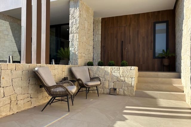 Casa de 3 habitaciones en San Fulgencio en venta con piscina - 350.000 € (Ref: 9495538)