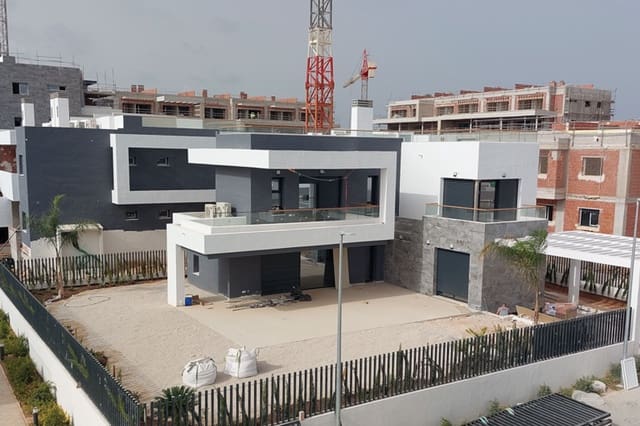 1 camera da letto Appartamento in vendita in La Siesta, Torrevieja con piscina - 251.000 € (Rif: 9500371)