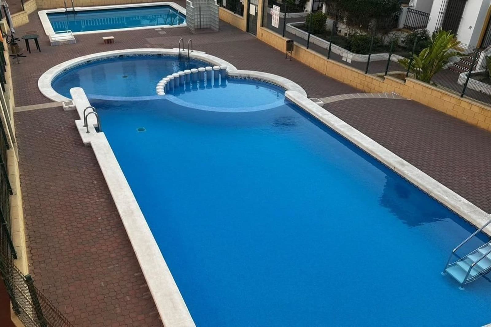 3 bedroom Apartment for sale in Torrevieja with pool - € 223,000 (Ref: 9500605)