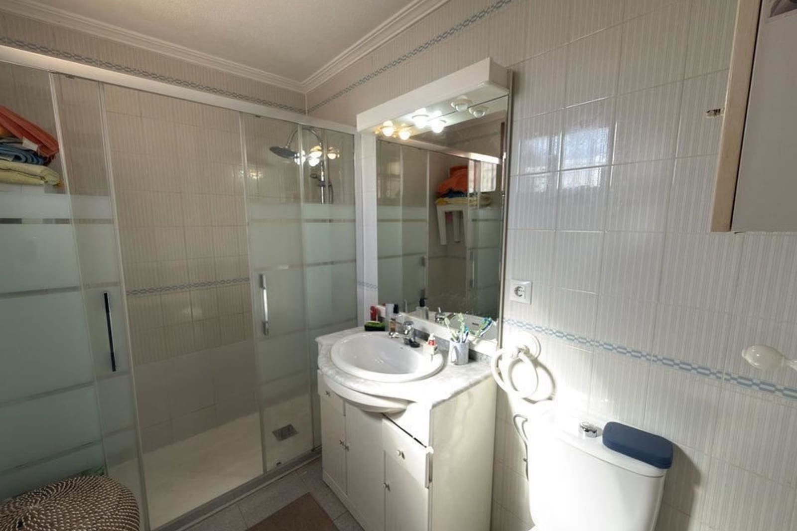 Casa de 3 habitaciones en La Zenia en venta con piscina - 650.000 € (Ref: 9535127)