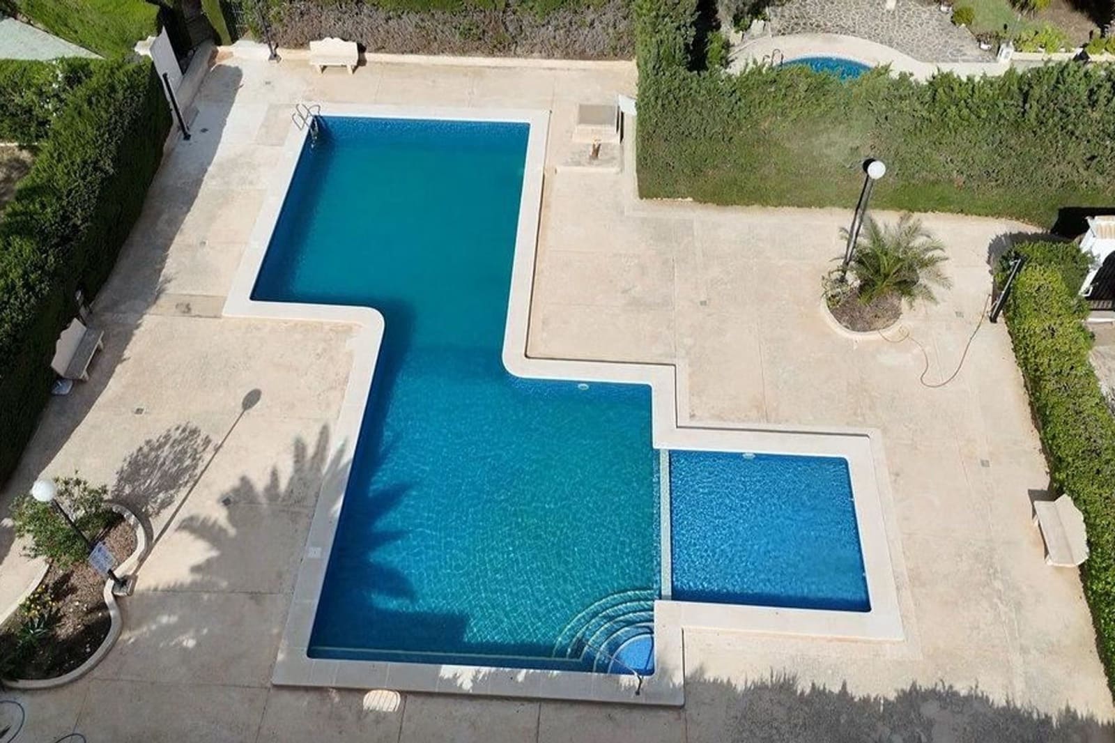 Casa de 3 habitaciones en La Zenia en venta con piscina - 650.000 € (Ref: 9535127)