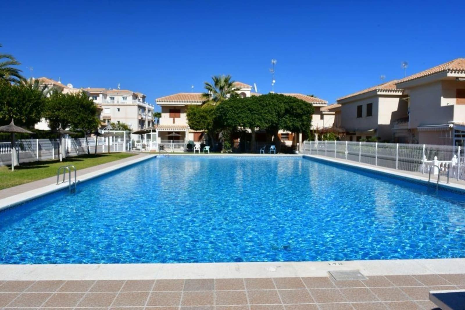 3 sovrum Hus till salu i Playa Flamenca med pool - 239 000 € (Ref: 9572322)