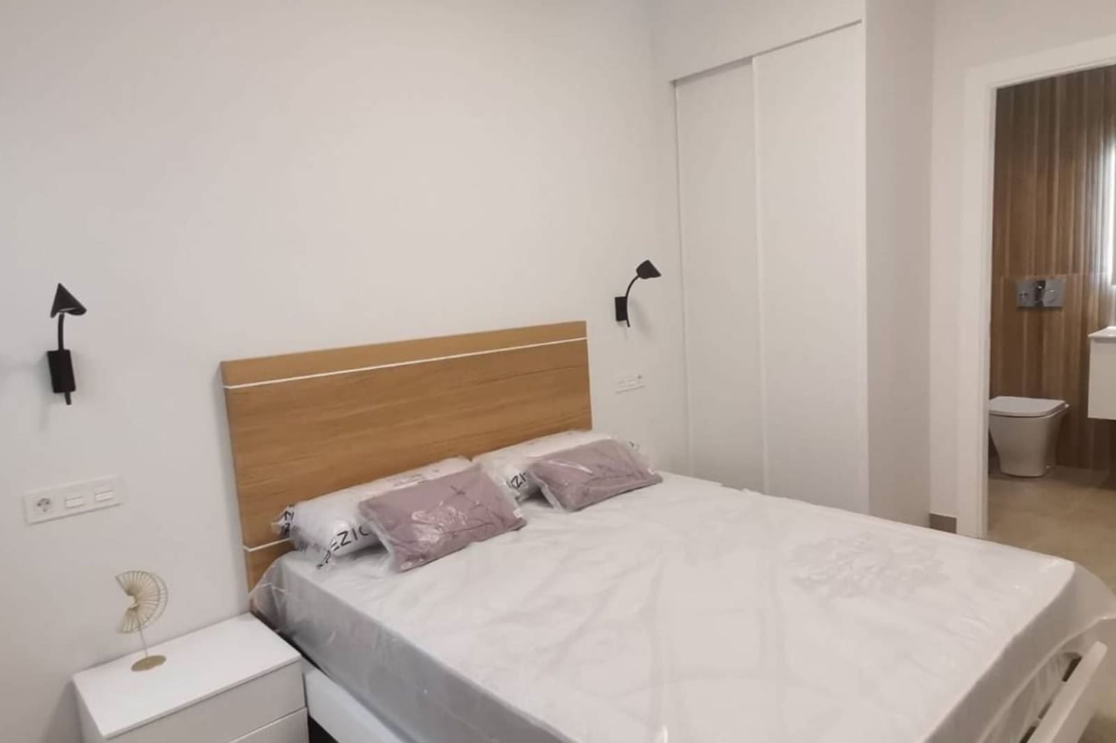 2 makuuhuone Huoneisto myytävänä paikassa Torrevieja mukana uima-altaan - 220 000 € (Ref: 9596524)