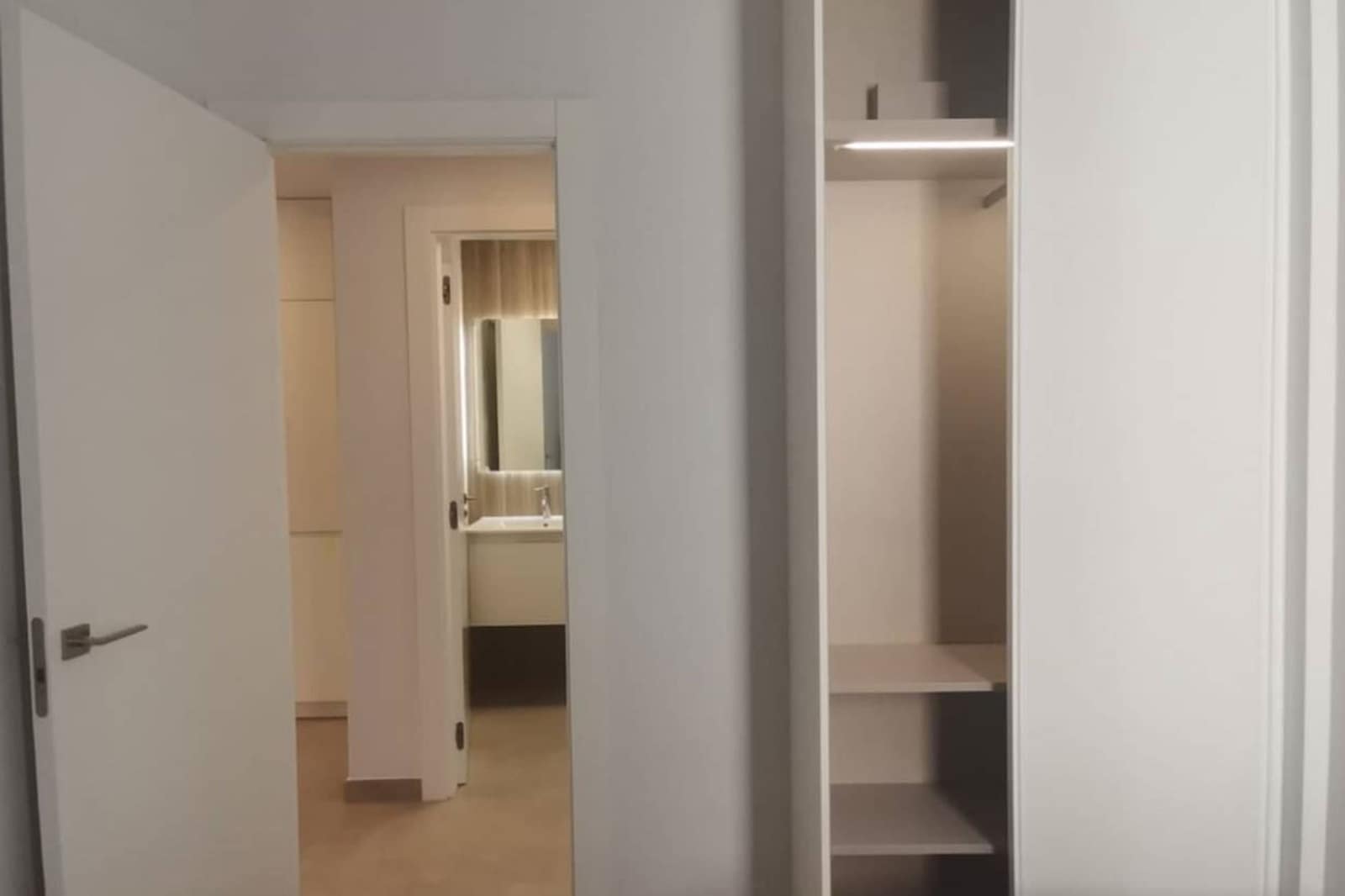 Apartamento de 2 habitaciones en Torrevieja en venta con piscina - 259.000 € (Ref: 9596878)