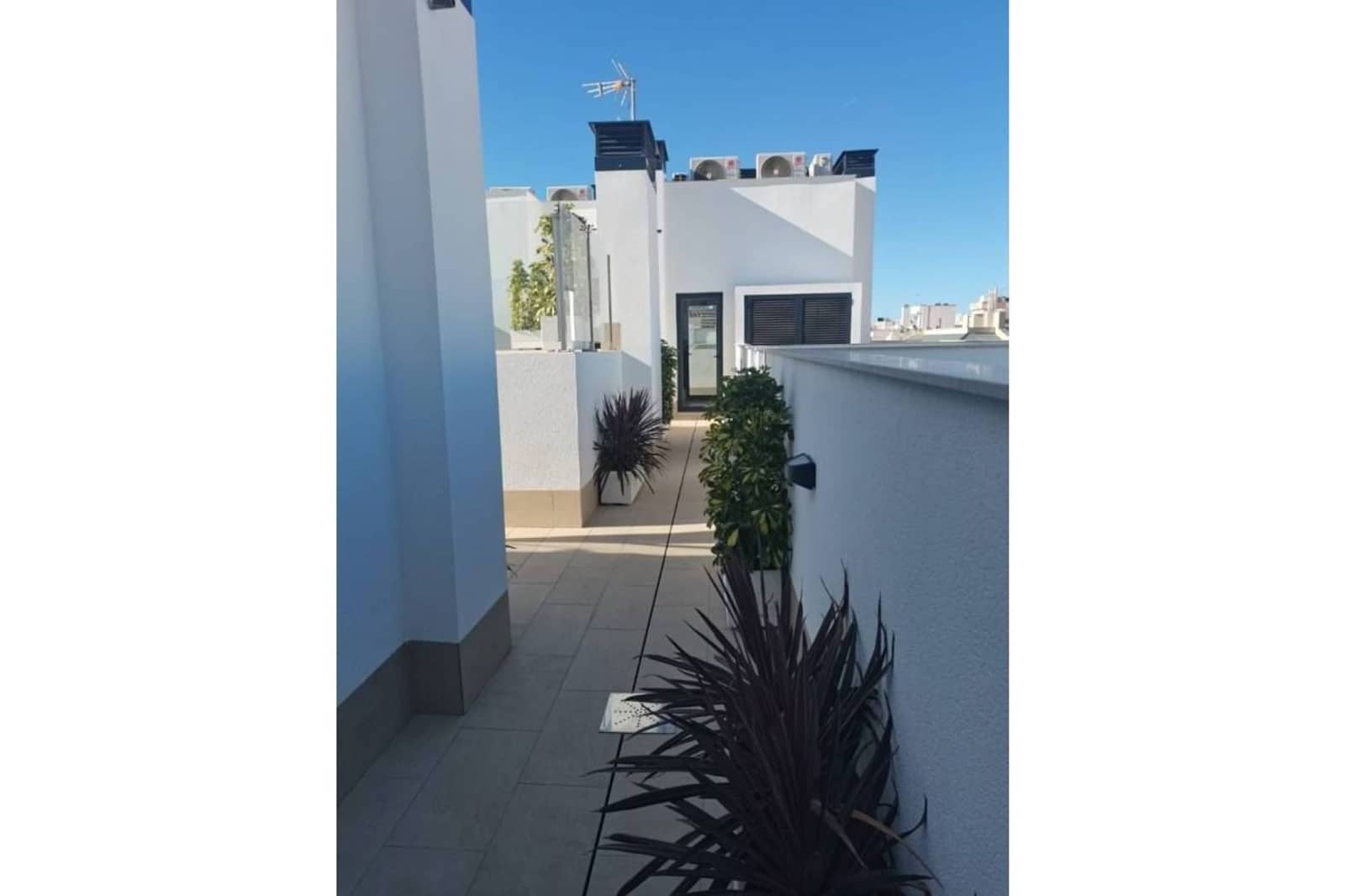 Apartamento de 2 habitaciones en Torrevieja en venta con piscina - 259.000 € (Ref: 9596878)