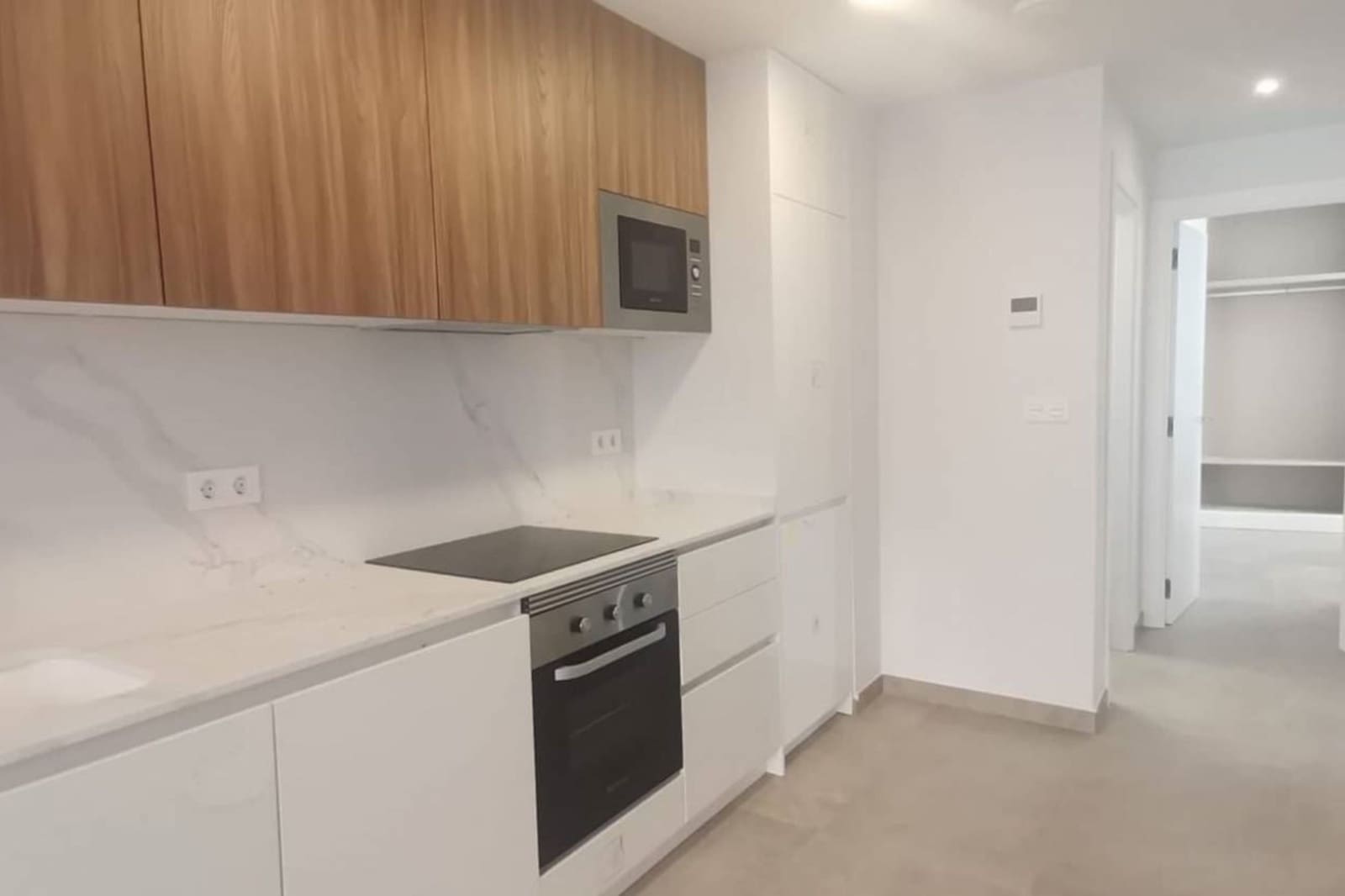 Apartamento de 2 habitaciones en Torrevieja en venta con piscina - 259.000 € (Ref: 9596878)