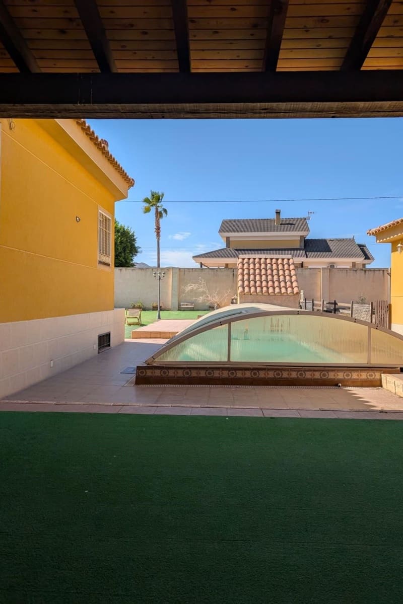4 soveværelse Villa til salg i Alicante by med swimmingpool - € 515.000 (Ref: 9610197)