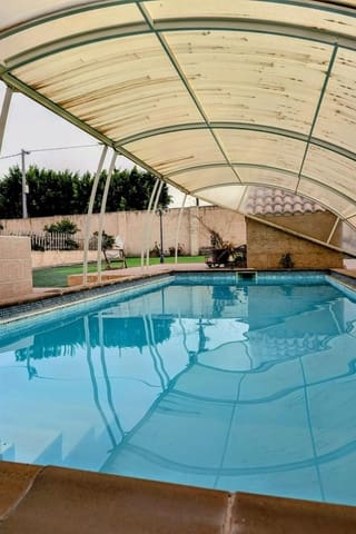 4 soveværelse Villa til salg i Cañada del Fenollar, Alicante by med swimmingpool - € 515.000 (Ref: 9610197)