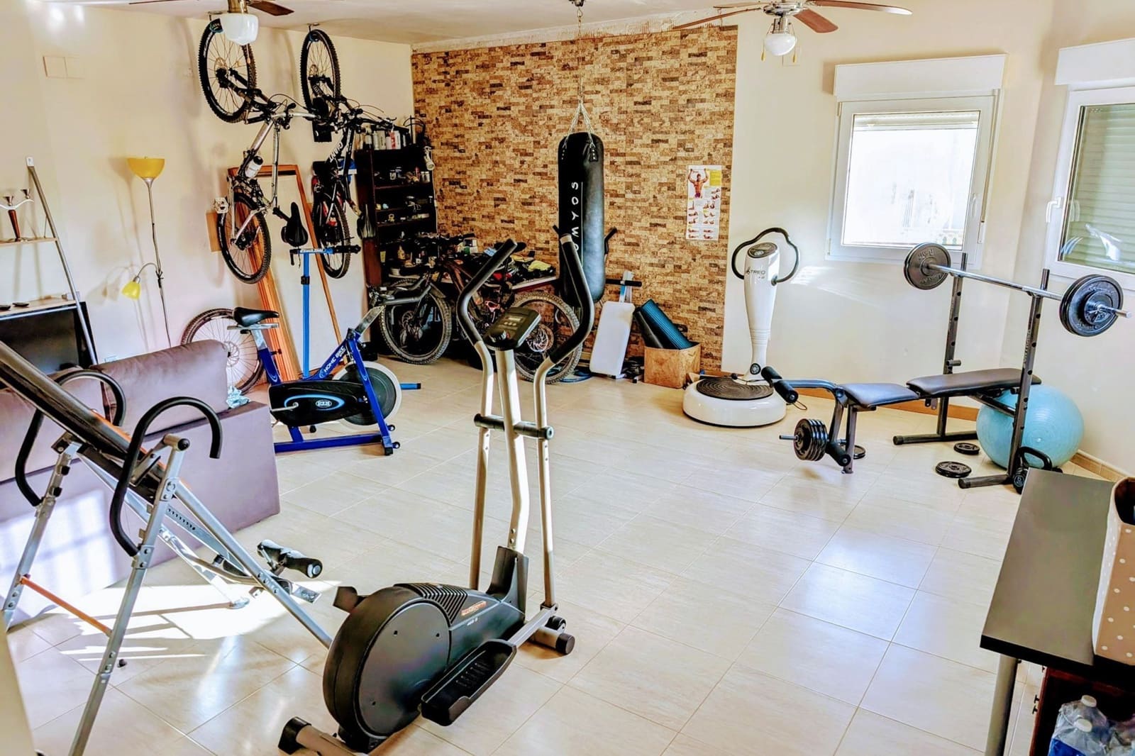 4 soveværelse Villa til salg i Alicante by med swimmingpool - € 515.000 (Ref: 9610197)