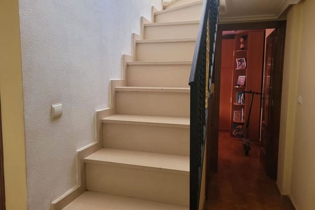 4 camera da letto Appartamento in vendita in Zona Pueblo, Guardamar del Segura - 230.000 € (Rif: 9624049)