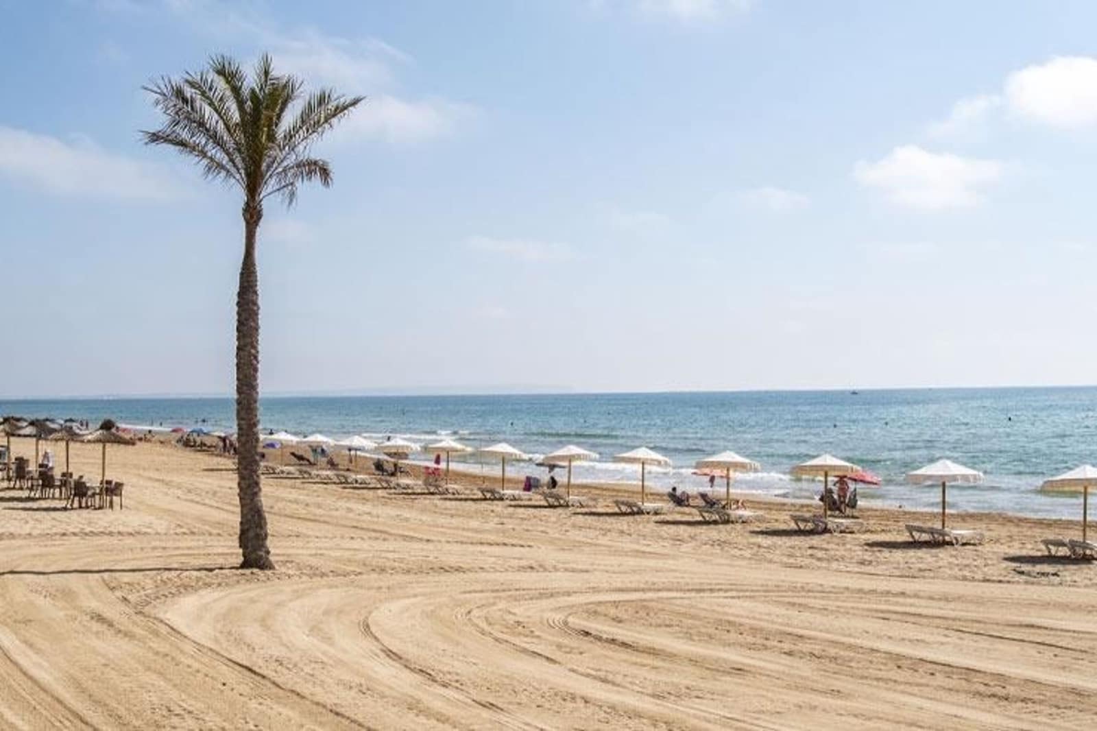 Apartamento de 2 habitaciones en Guardamar del Segura en venta con piscina - 384.500 € (Ref: 9626474)