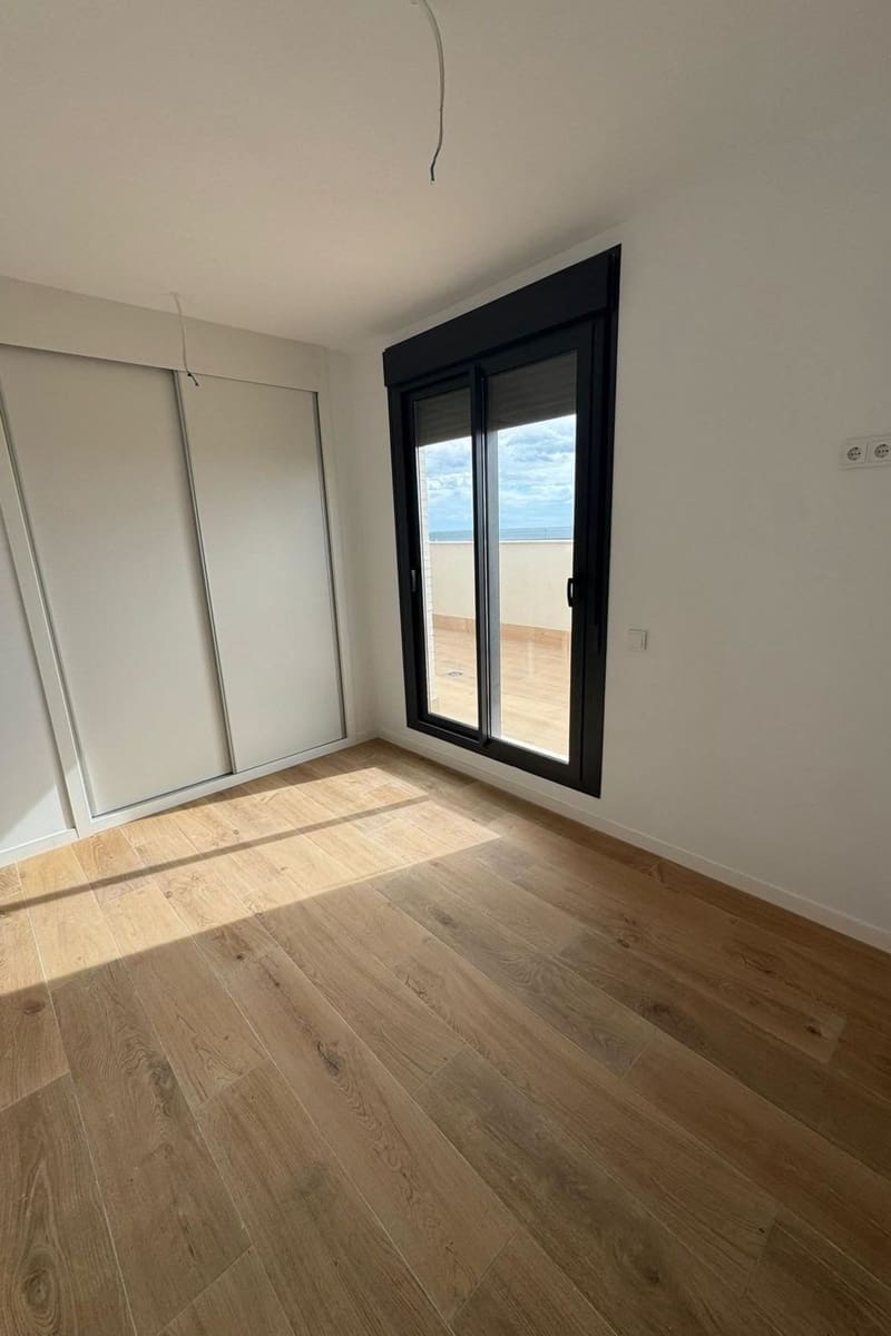 3 bedroom Apartment for sale in Alicante / Alacant city with pool - € 499,000 (Ref: 9626529)