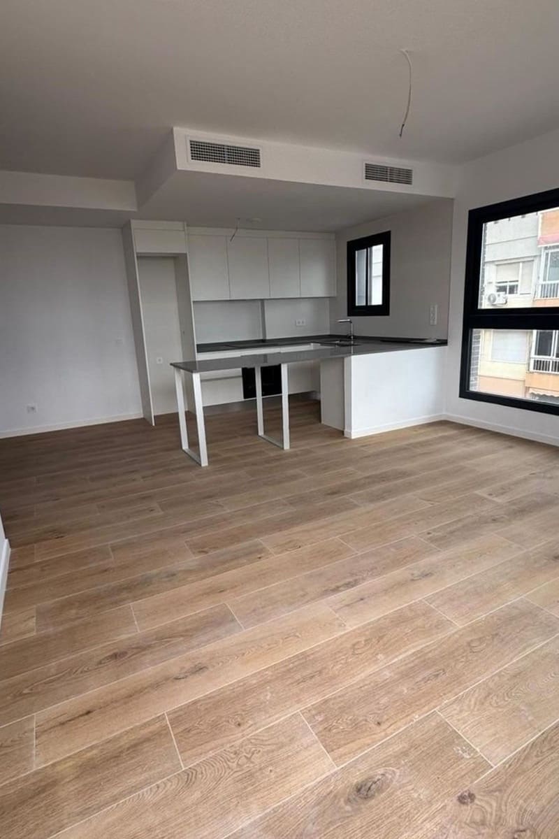 3 bedroom Apartment for sale in Alicante / Alacant city with pool - € 499,000 (Ref: 9626529)