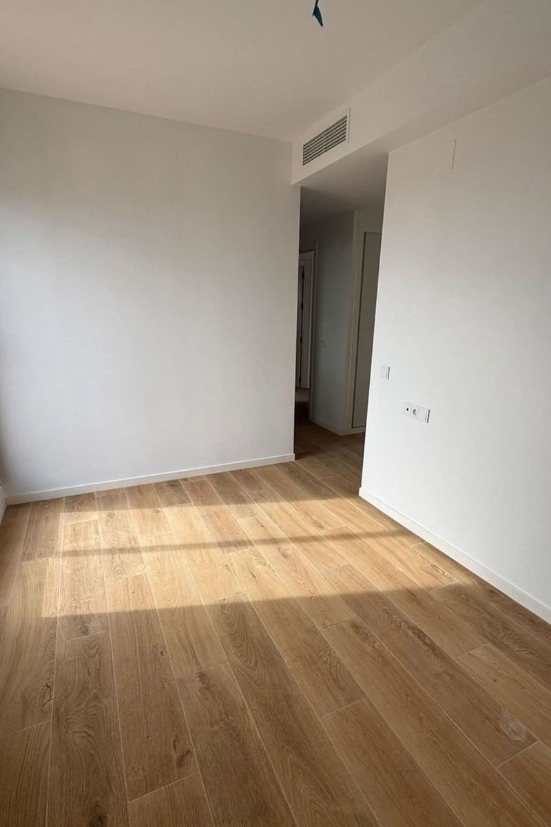 3 bedroom Apartment for sale in Alicante / Alacant city with pool - € 499,000 (Ref: 9626529)