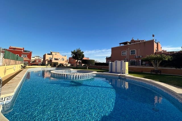 3 sovrum Hus till salu i Los Montesinos med pool - 209 900 € (Ref: 9626530)