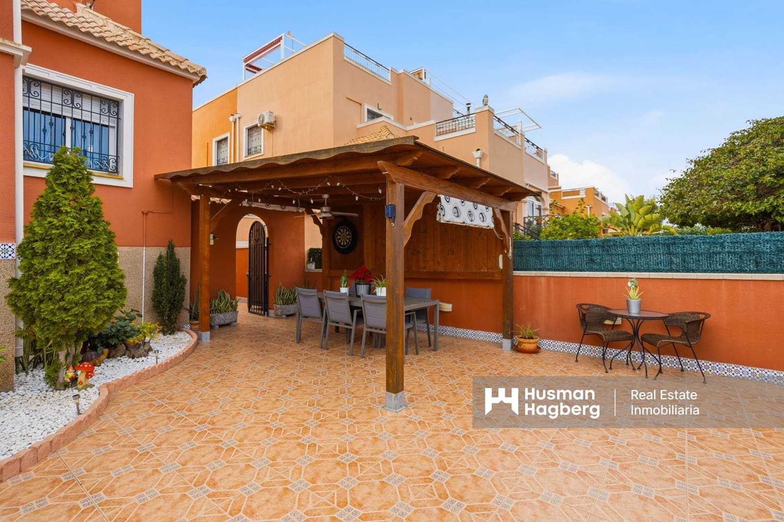 3 bedroom Townhouse for sale in Los Montesinos with pool - € 199,900 (Ref: 9626530)