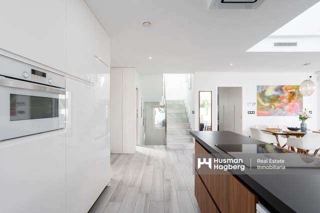 3 slaapkamer Villa te koop in Lomas de Cabo Roig - Los Dolses, Orihuela met zwembad - € 599.000 (Ref: 9626883)