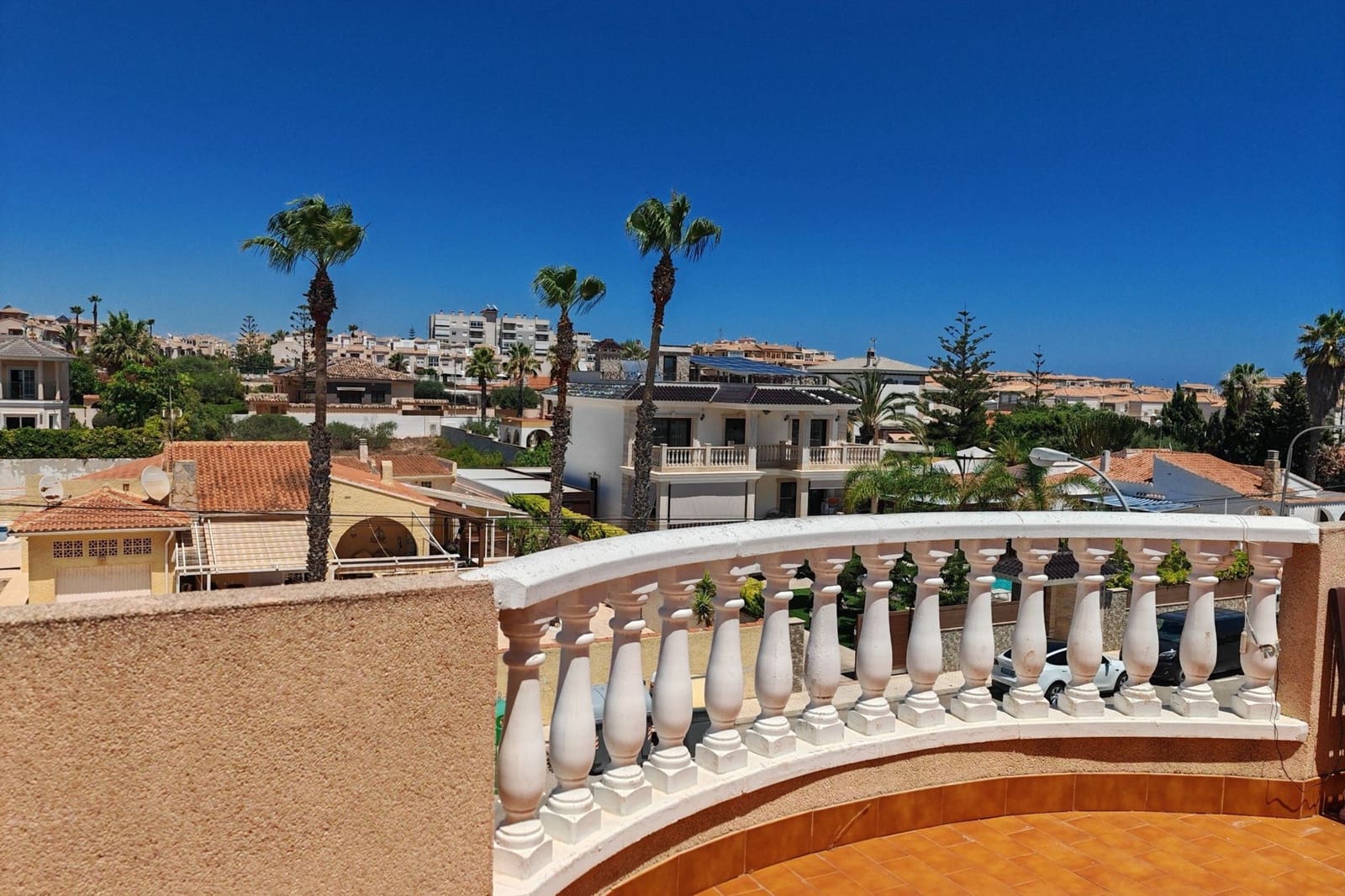 3 bedroom Villa for sale in Torrevieja with pool - € 560,000 (Ref: 9631405)